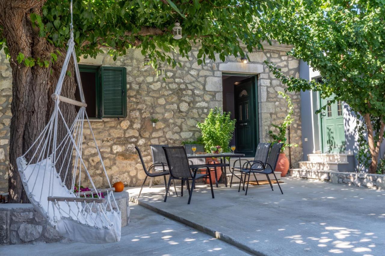 Villa Mouria Pinakokhorion エクステリア 写真